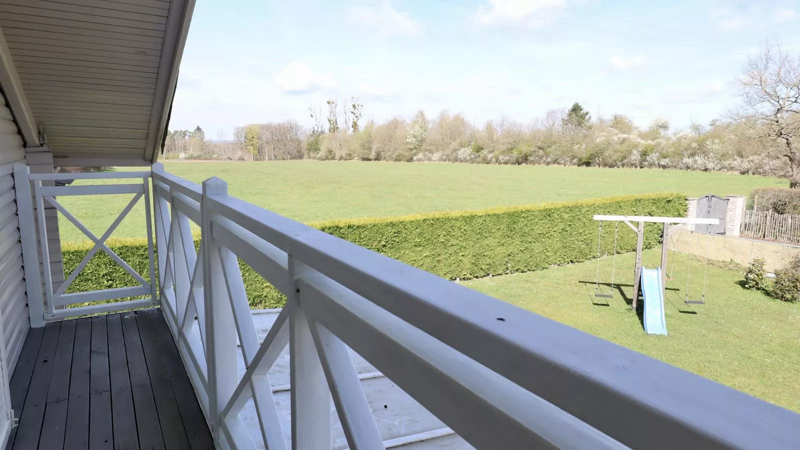 Myrabelle - Uitzicht zomer