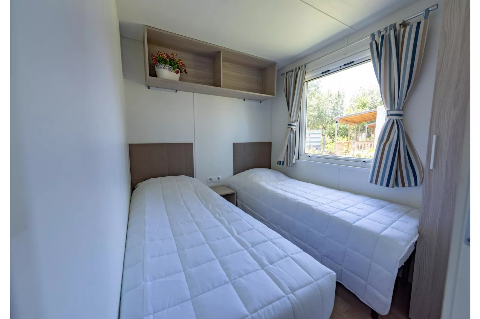Stork Family Collection - LODGE DELUXE FAMILY max cap 6 pax - Slaapkamer