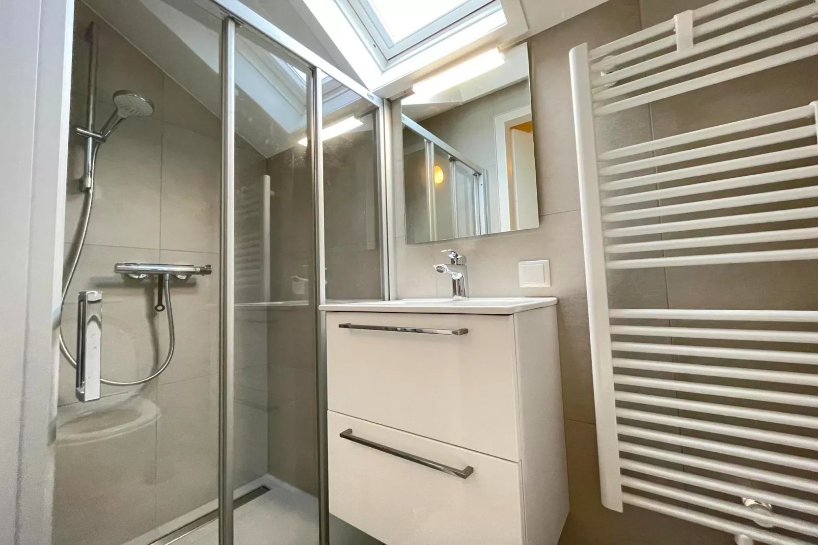 Watervilla de Ijsvogel - Badkamer