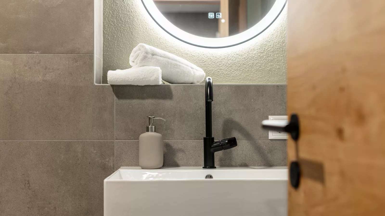 Tauernlodge Eben C4 - Badkamer