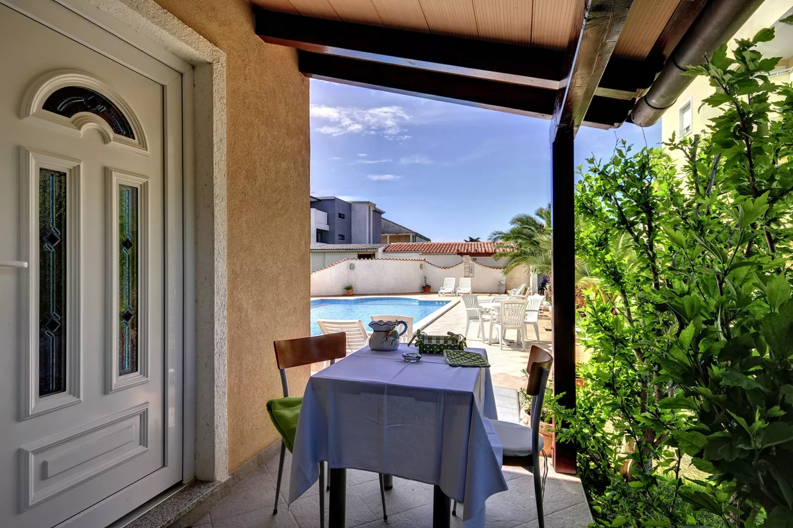 Villa Delia Kris-Terrasbalkon