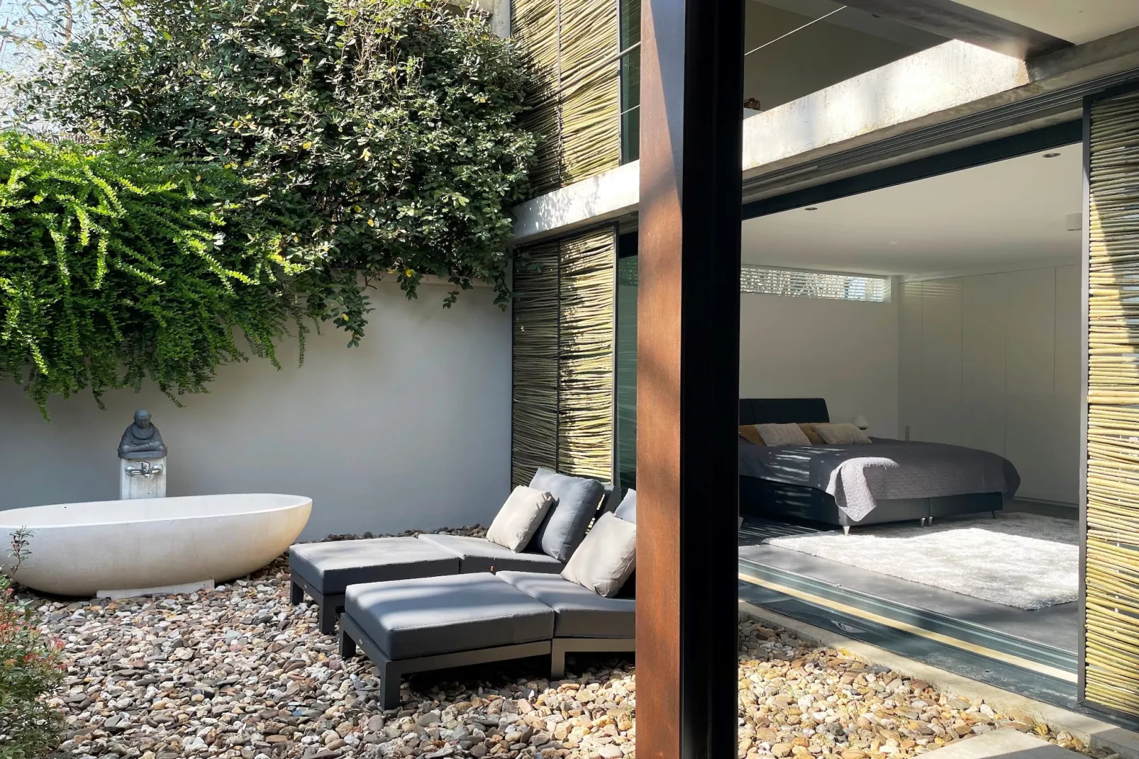 Betonnen Boshuis - Faciliteiten