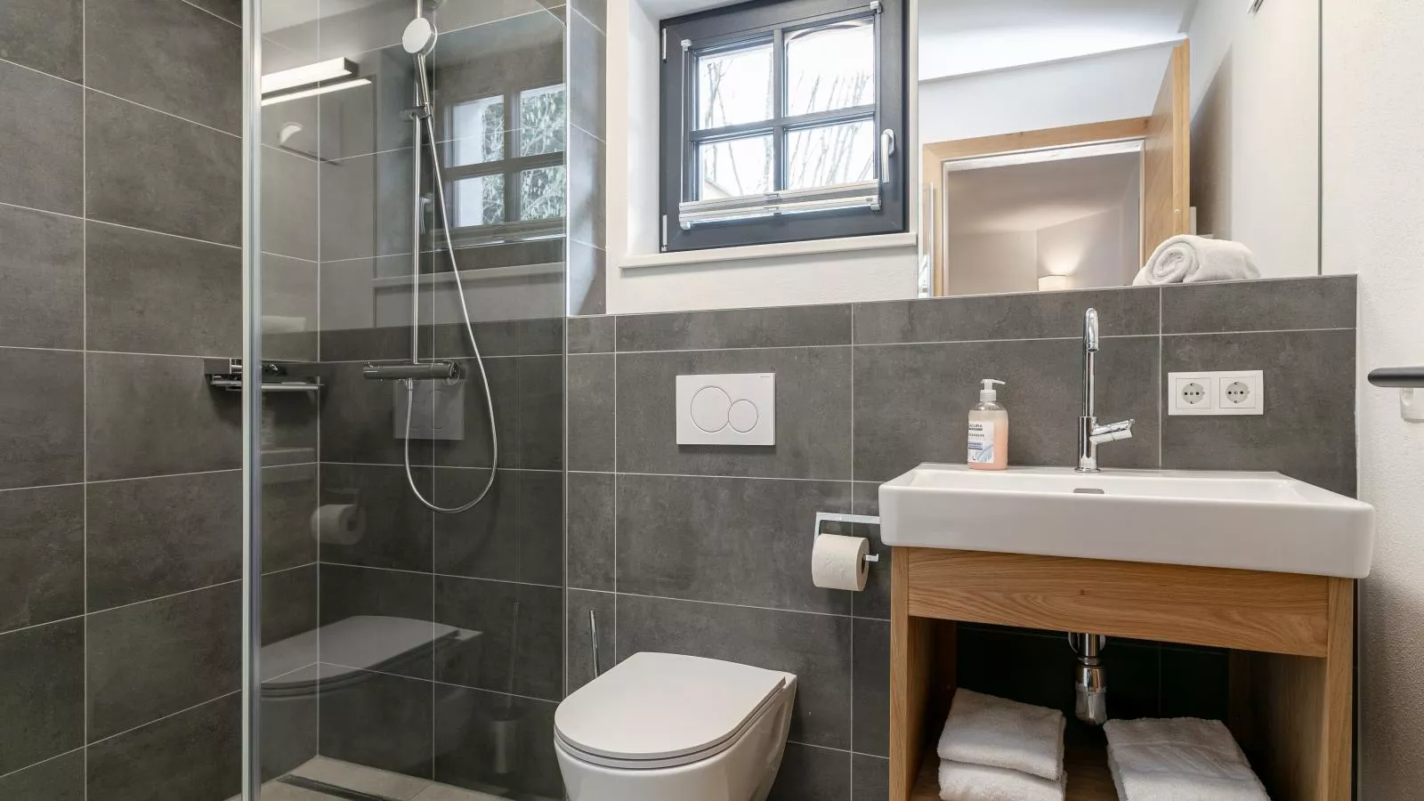 Tauernlodge Eben C1 - Badkamer