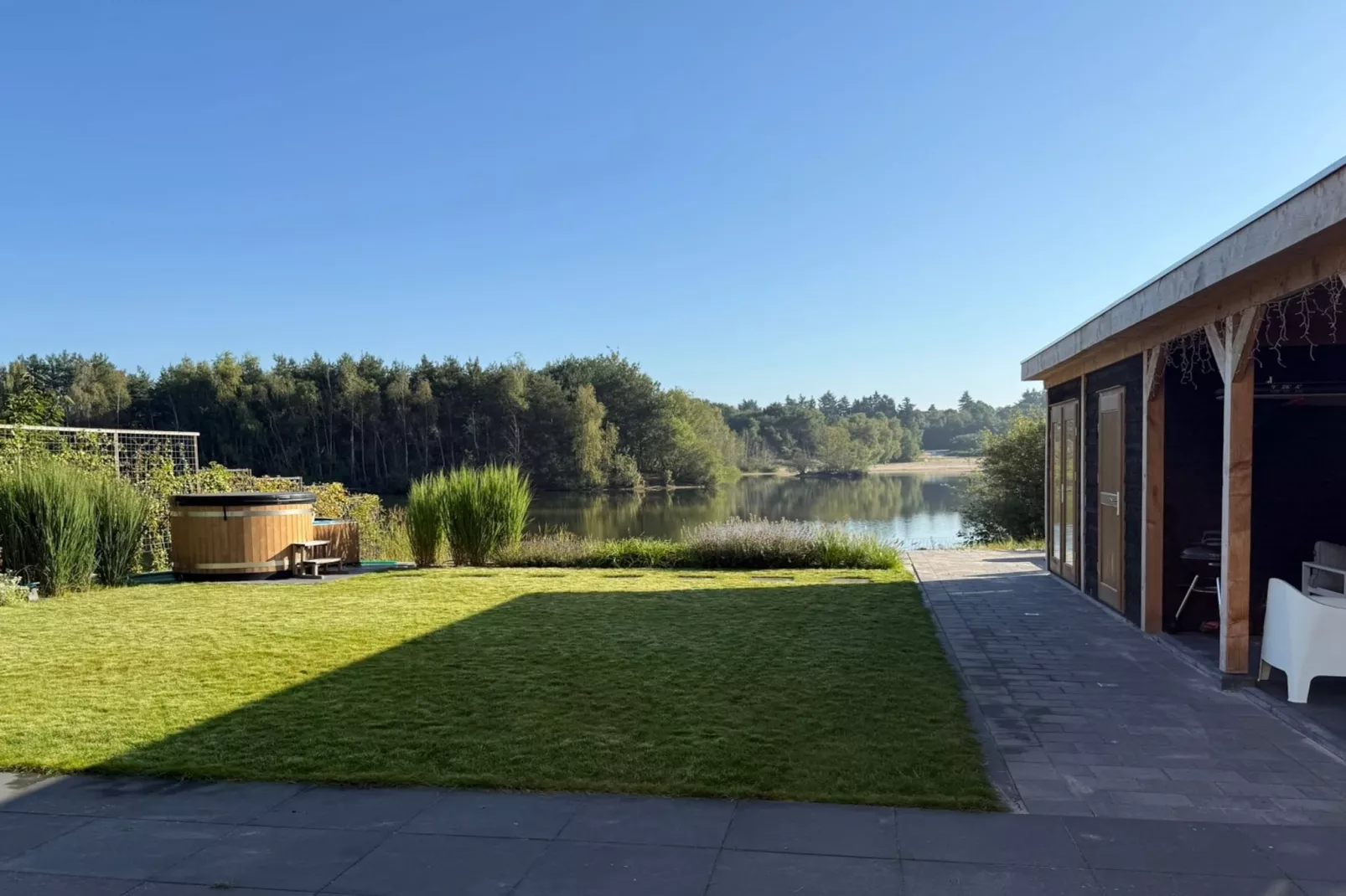 Holiday home Torenvalk - Tuinen zomer