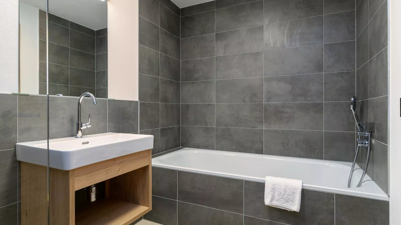 Tauernlodge Eben C1 - Badkamer