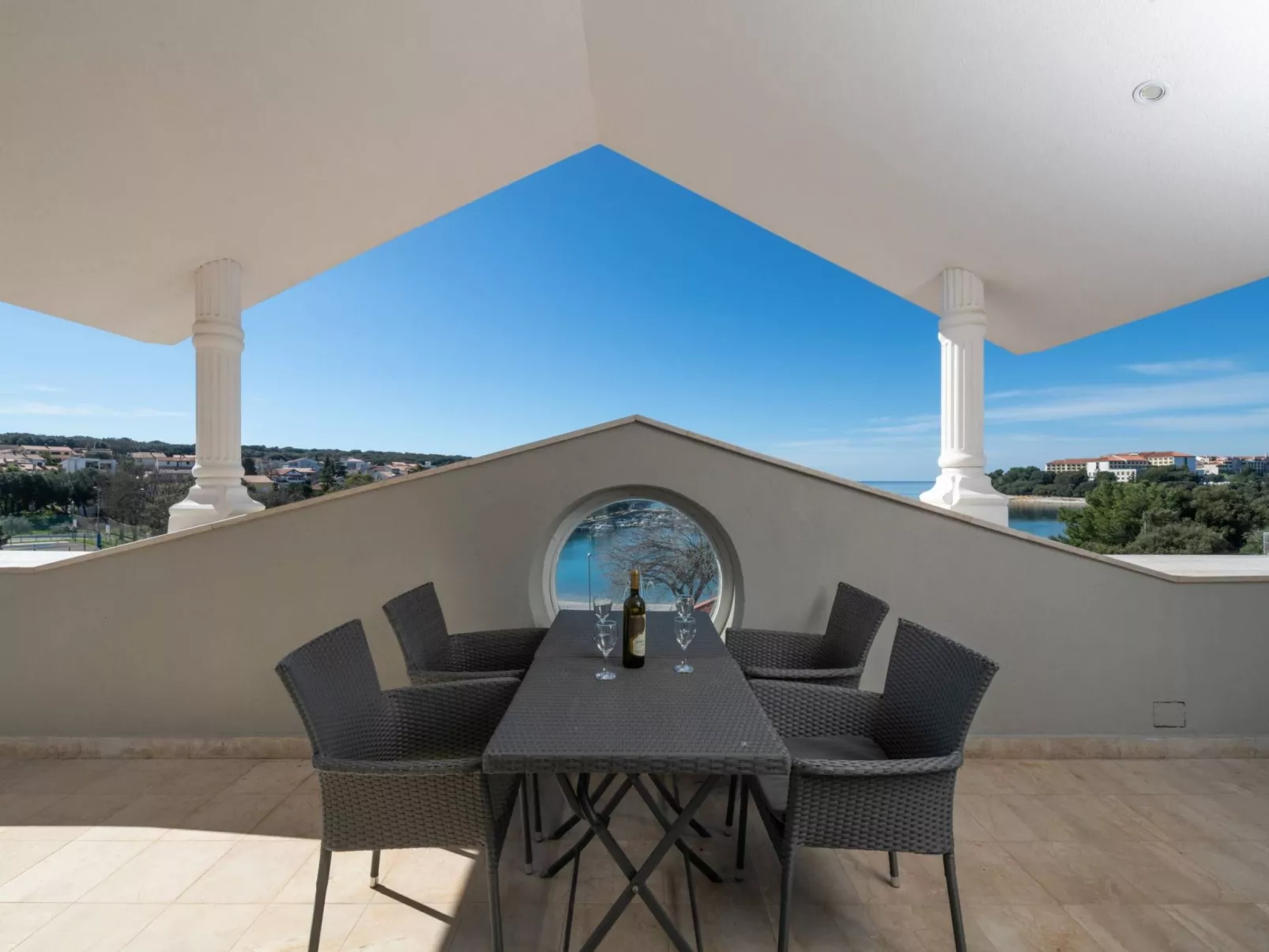 Apartments Donatella -Apt 2- mit Meerblick