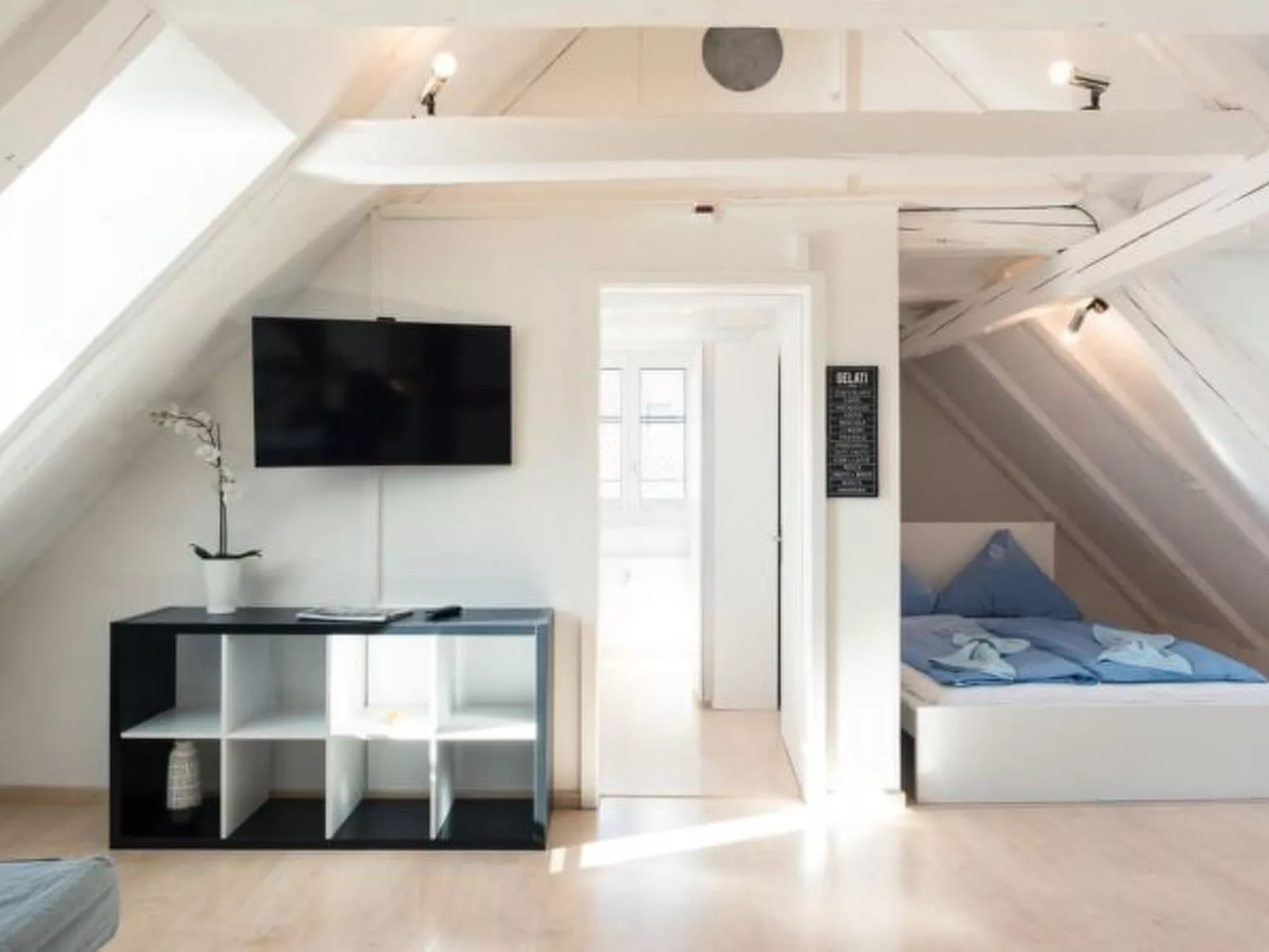 LU Sun IV - Chapel Bridge HITrental Apartment