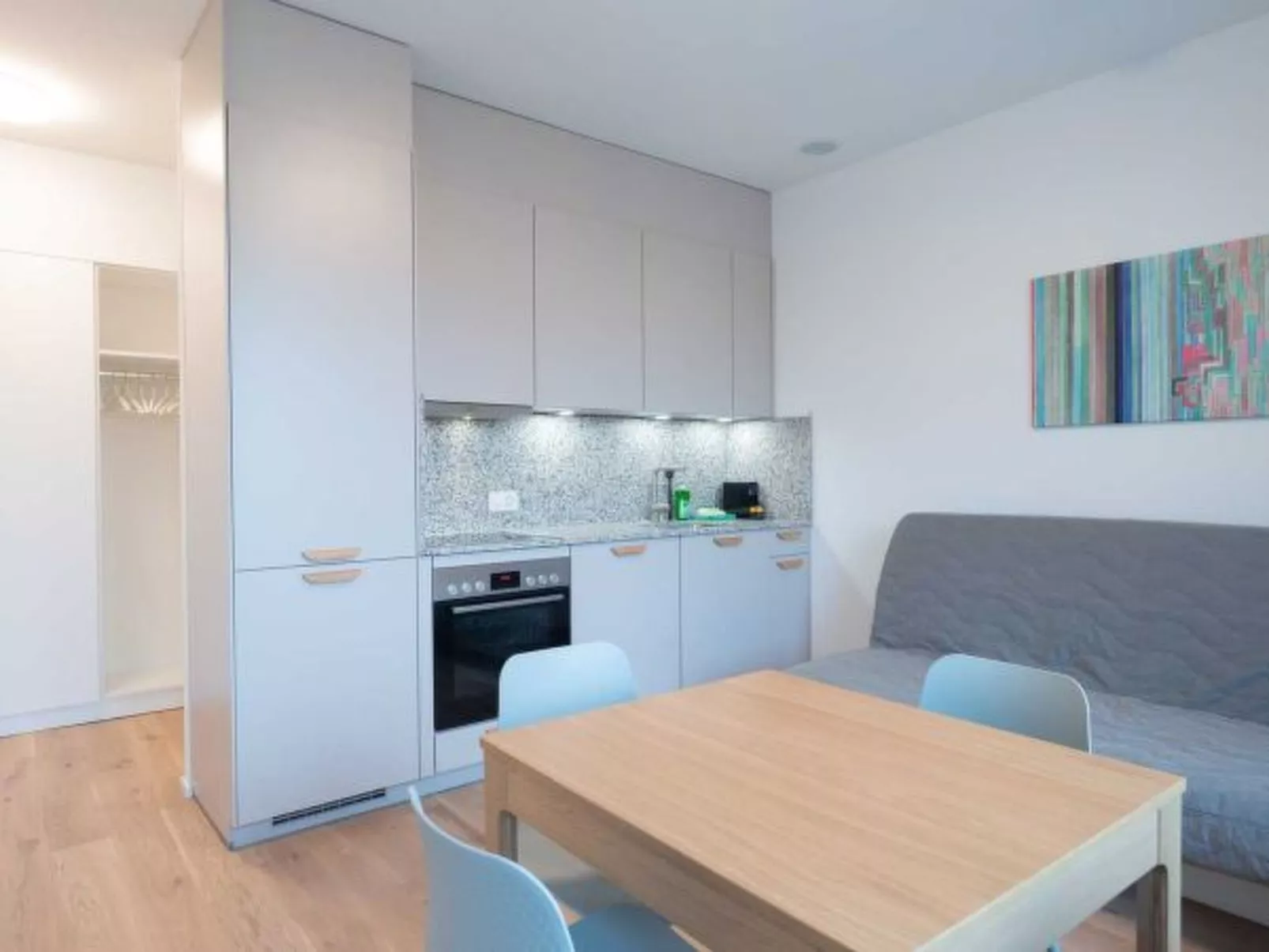 ZH Green 4 - Letzigrund HITrental Apartment