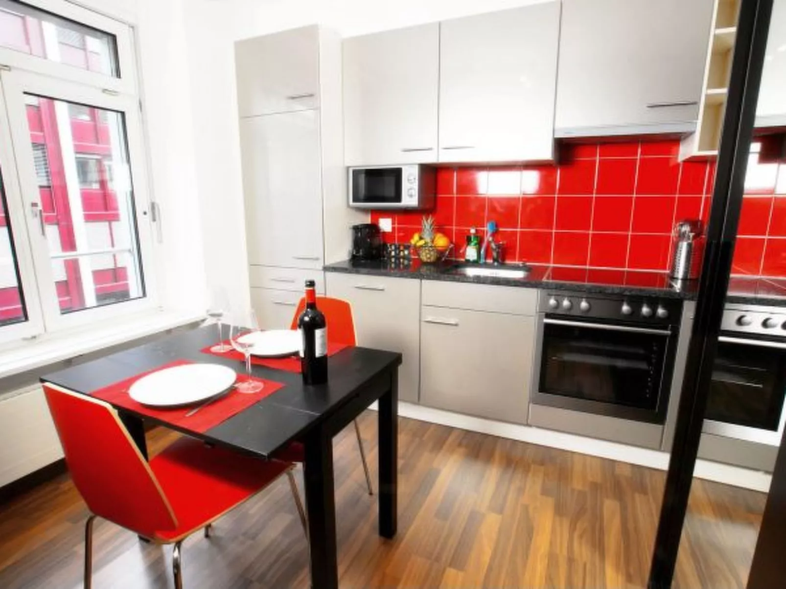 ZH Cranberry l - Oerlikon HITrental Apartment