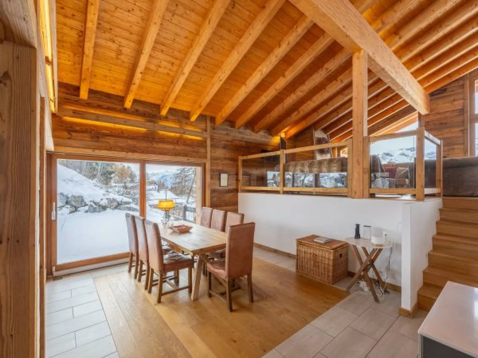 Above the Clouds - spacious chalet with great view