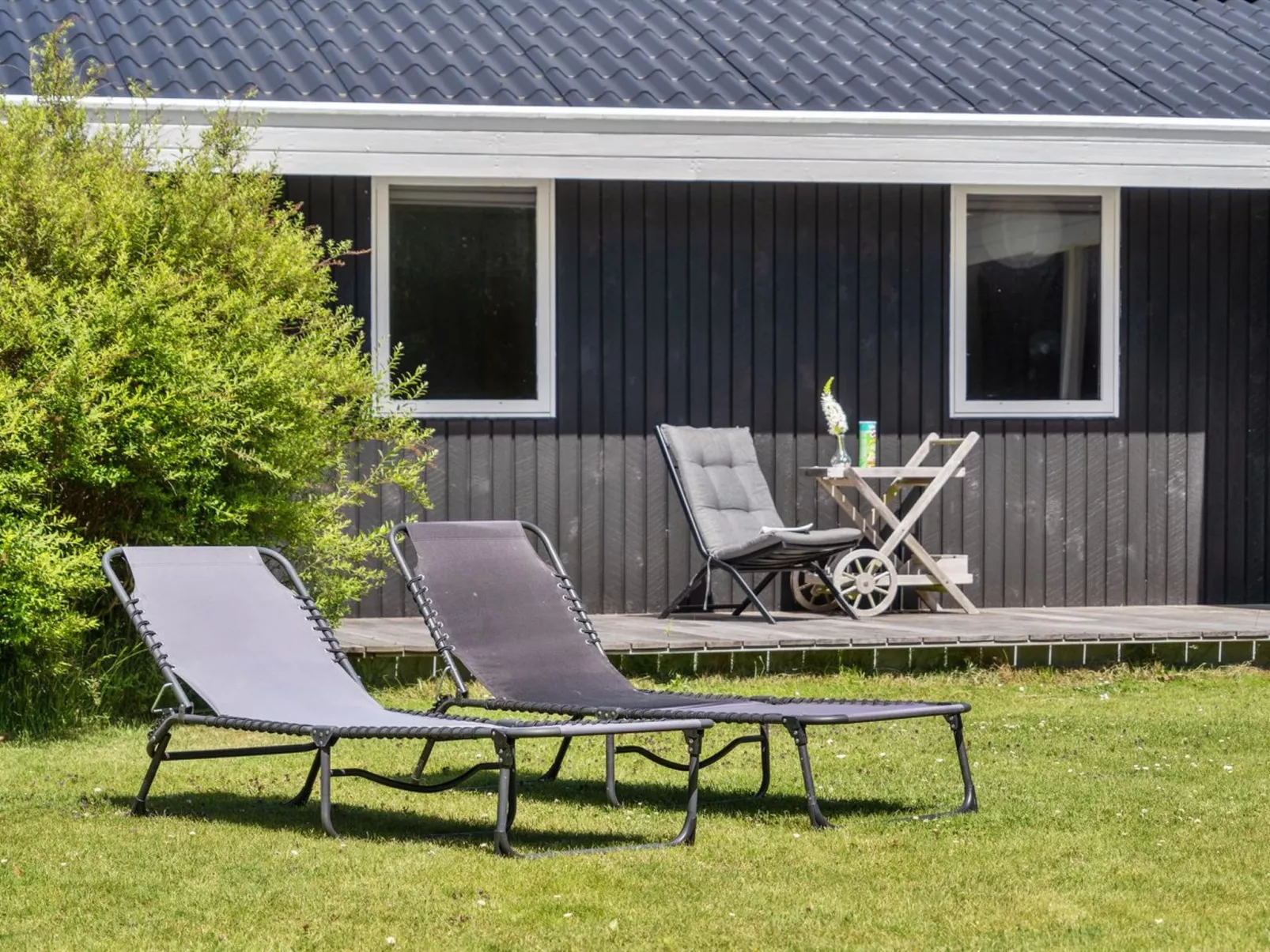 "Ingelis" - 1.2km from the sea - Buiten
