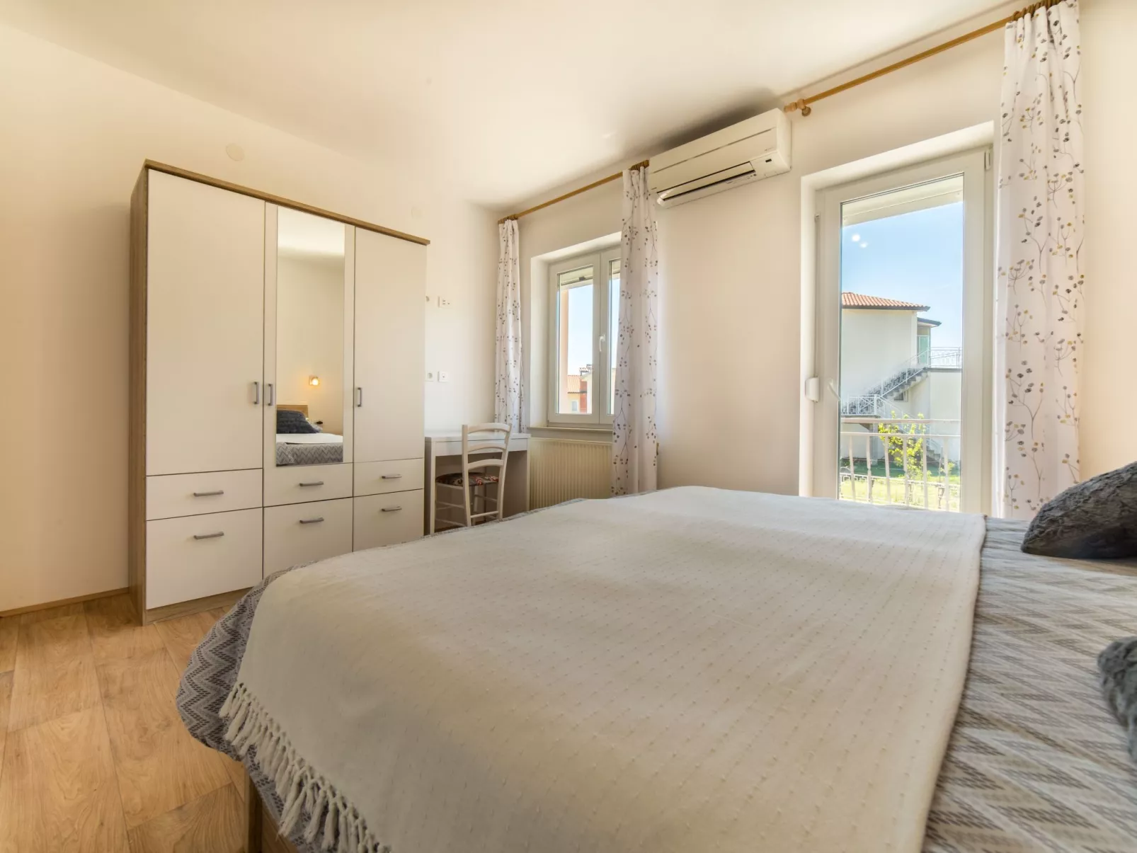 Apartment Raspolic no.2 - Image-tags.info