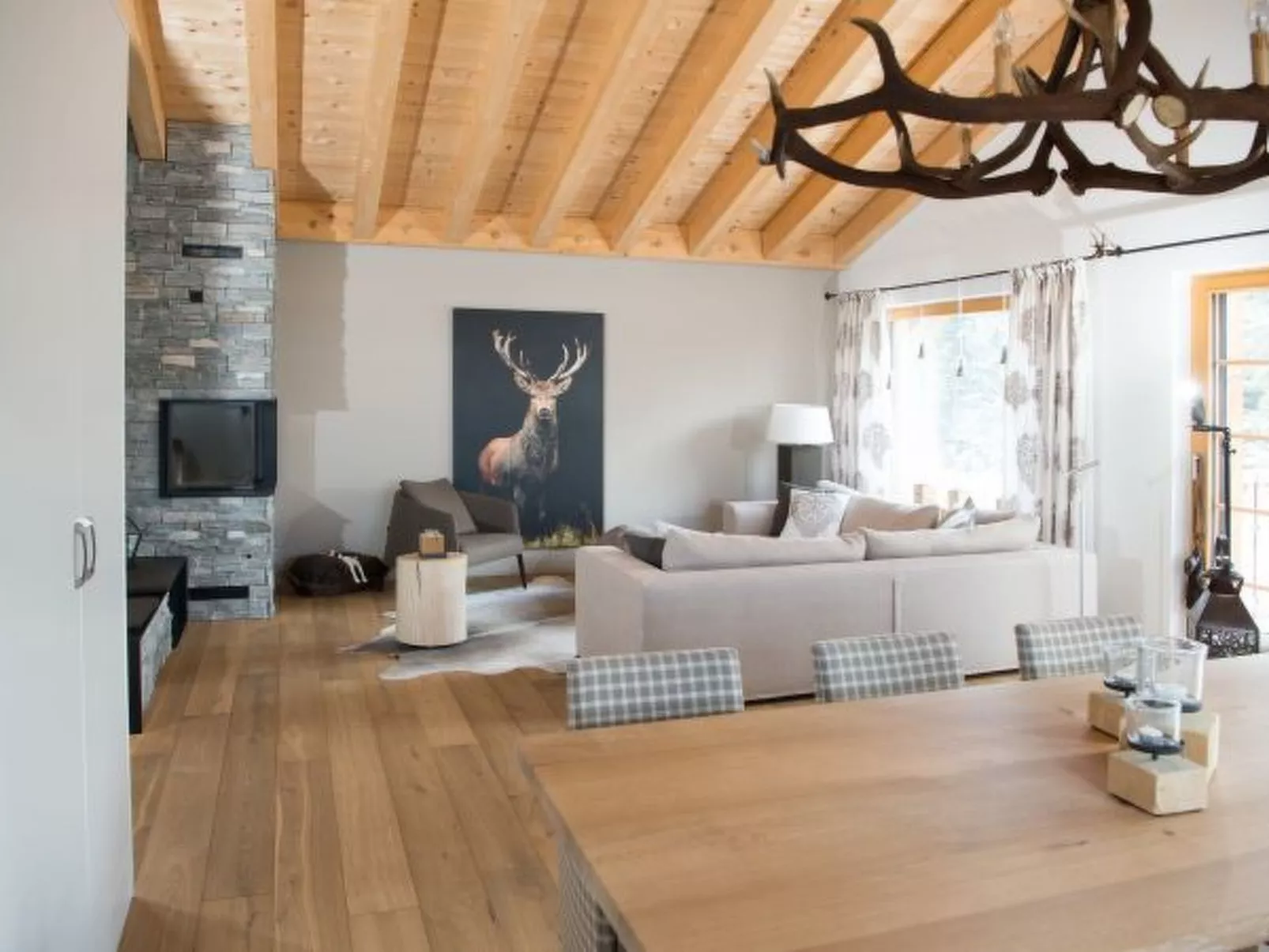 Moderne Ferienwohnung Scalottas Lenzerheide - Binnen