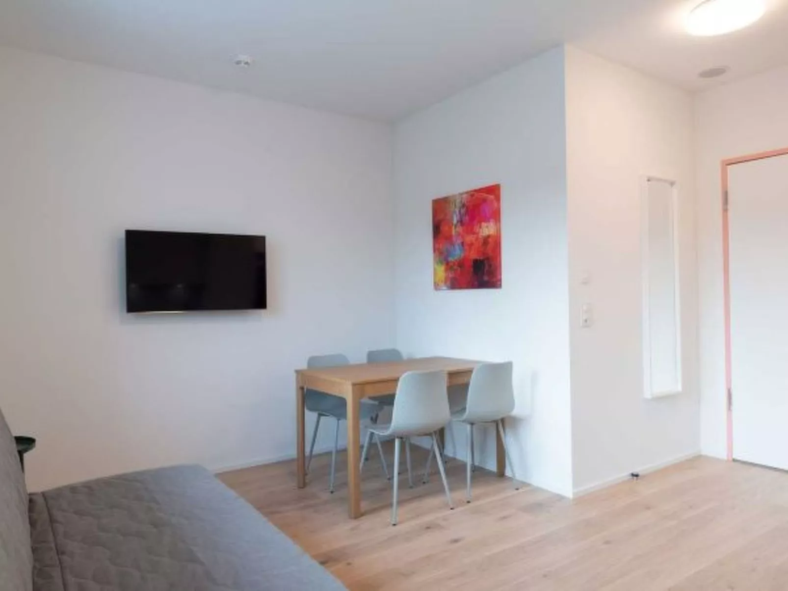 ZH Red 4 - Letzigrund HITrental Apartment - Binnen
