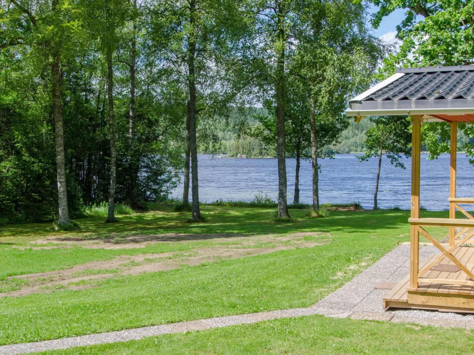 Idyllisches Schwedenhaus mit eigener Sauna - Buiten