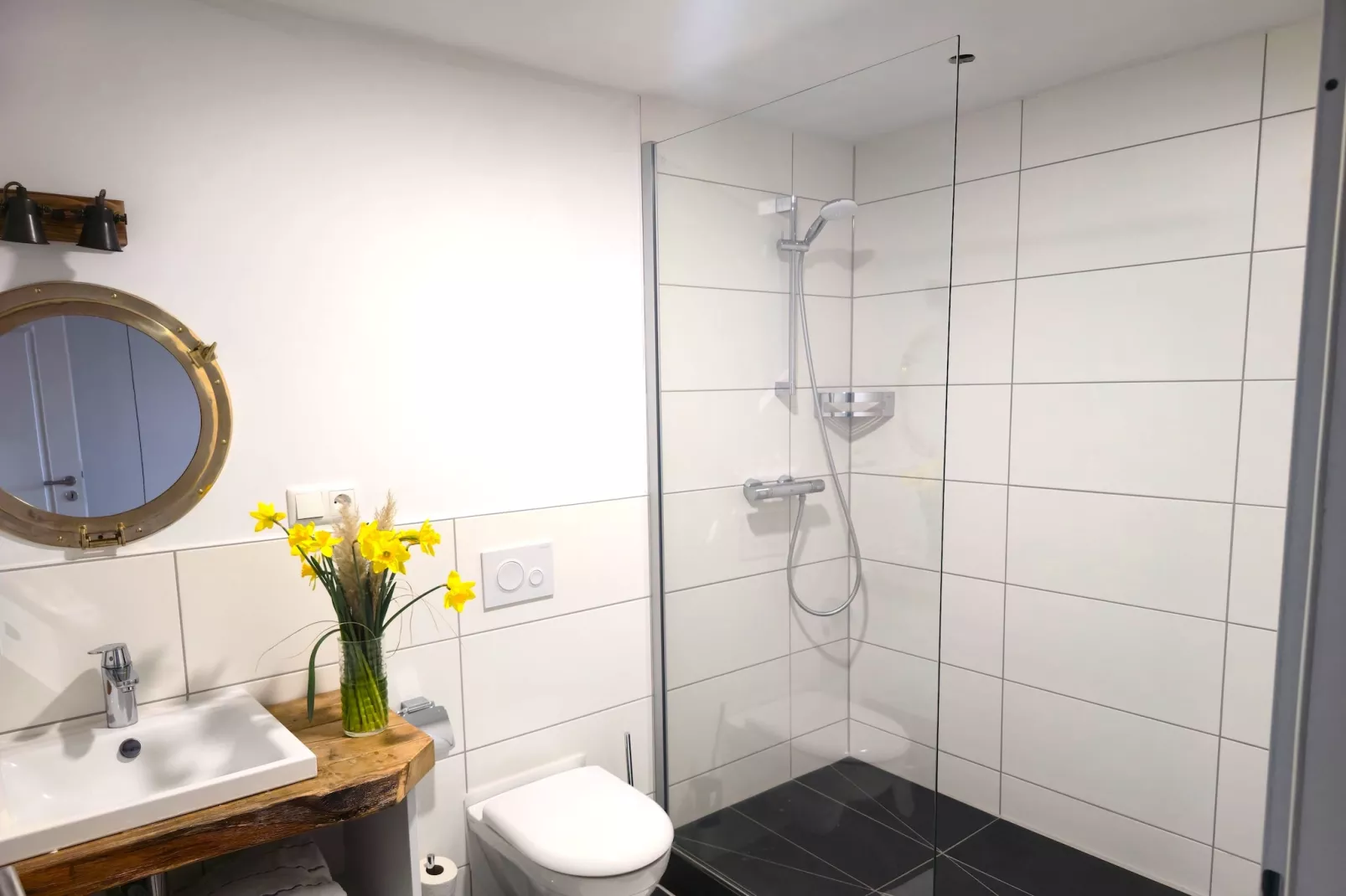 1-Raum Dachstudio - Badkamer