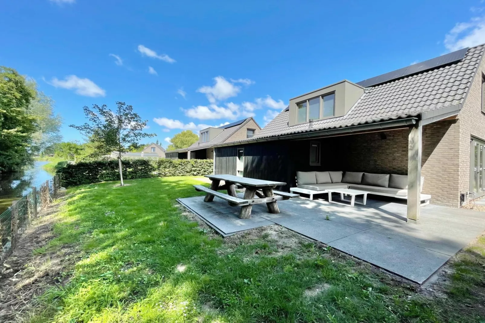 Hip in Sint Maarten - 79 - Terrasbalkon