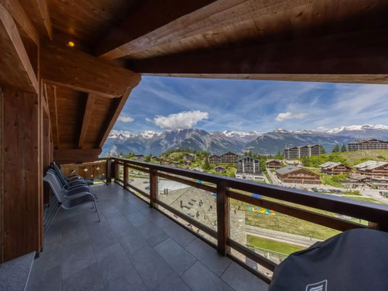 Montagnard 12 - Spa Access - Buiten