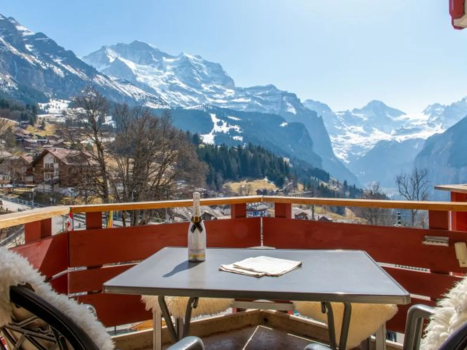 Eiger Residence - Buiten