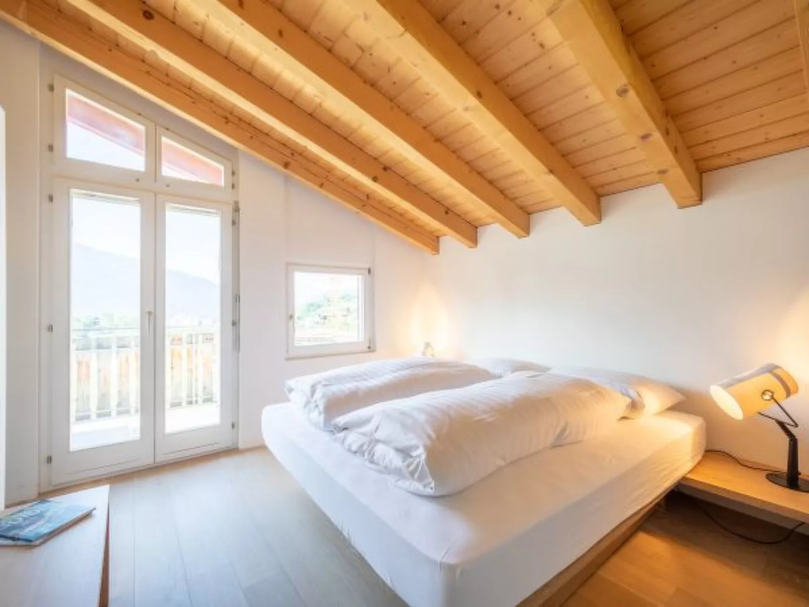 COCOON-LAAX - Binnen