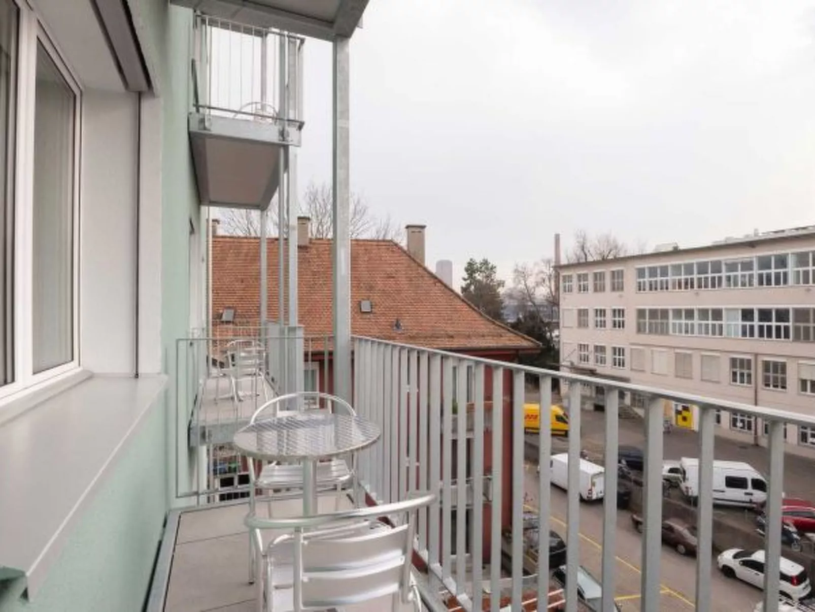 ZH Yellow 4- Letzigrund HITrental Apartment - Buiten