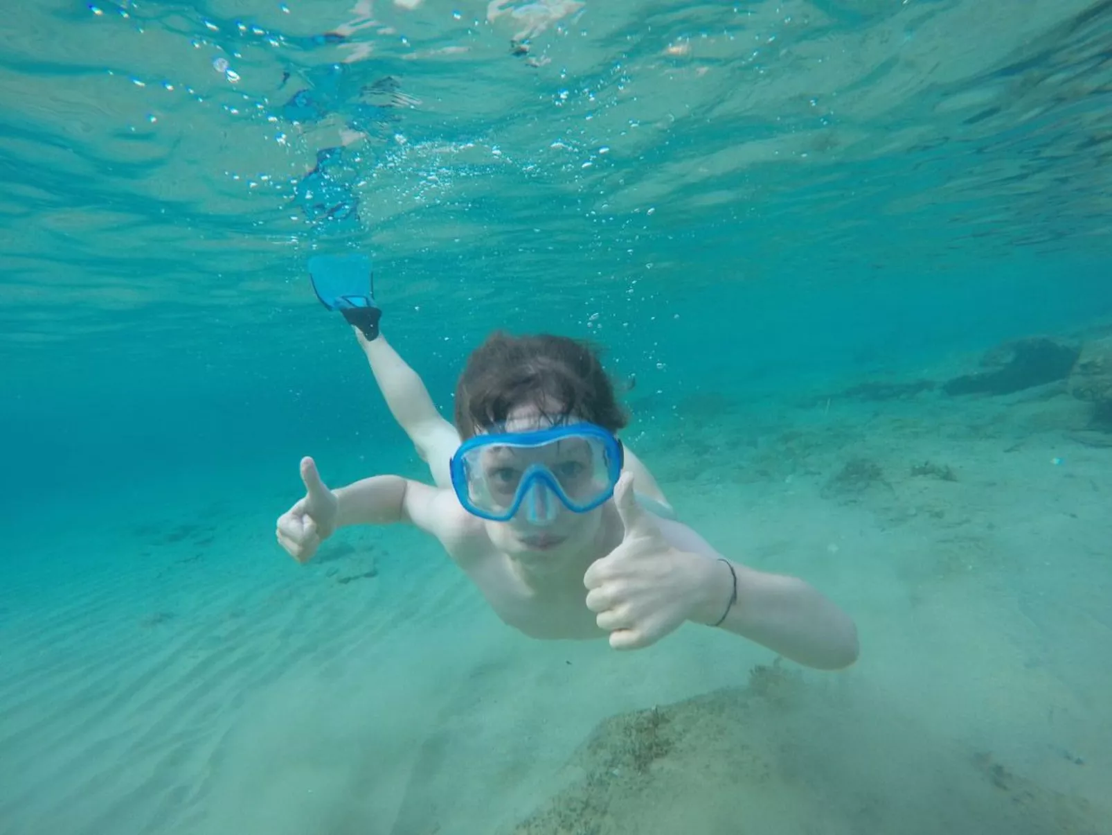 Haus in Kea mit Parkplatz im Freien und Blick auf den Sonnenuntergang - Image-tags.info