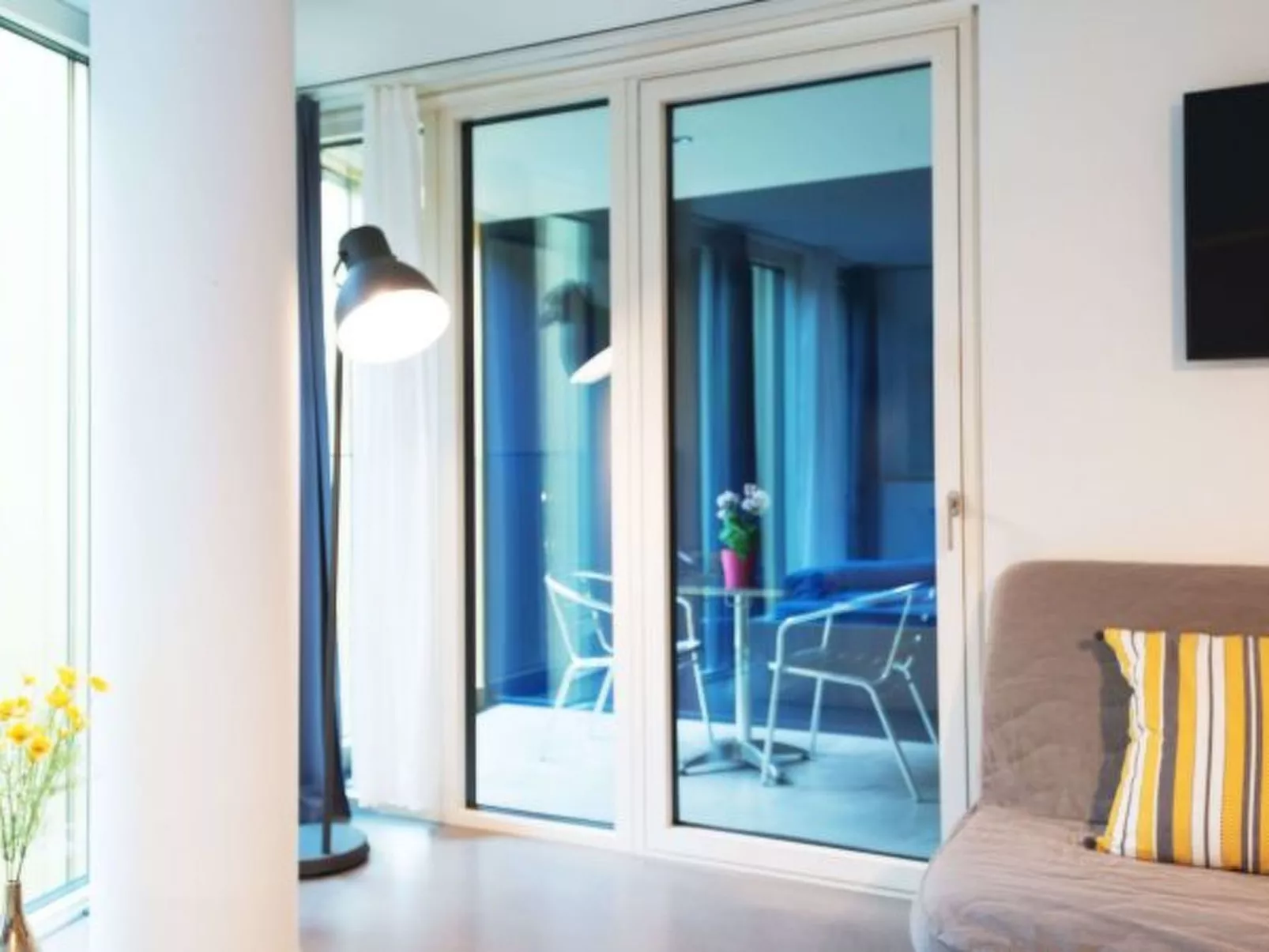 LU Nadelwehr III - Allmend HITrental Apartment - Binnen