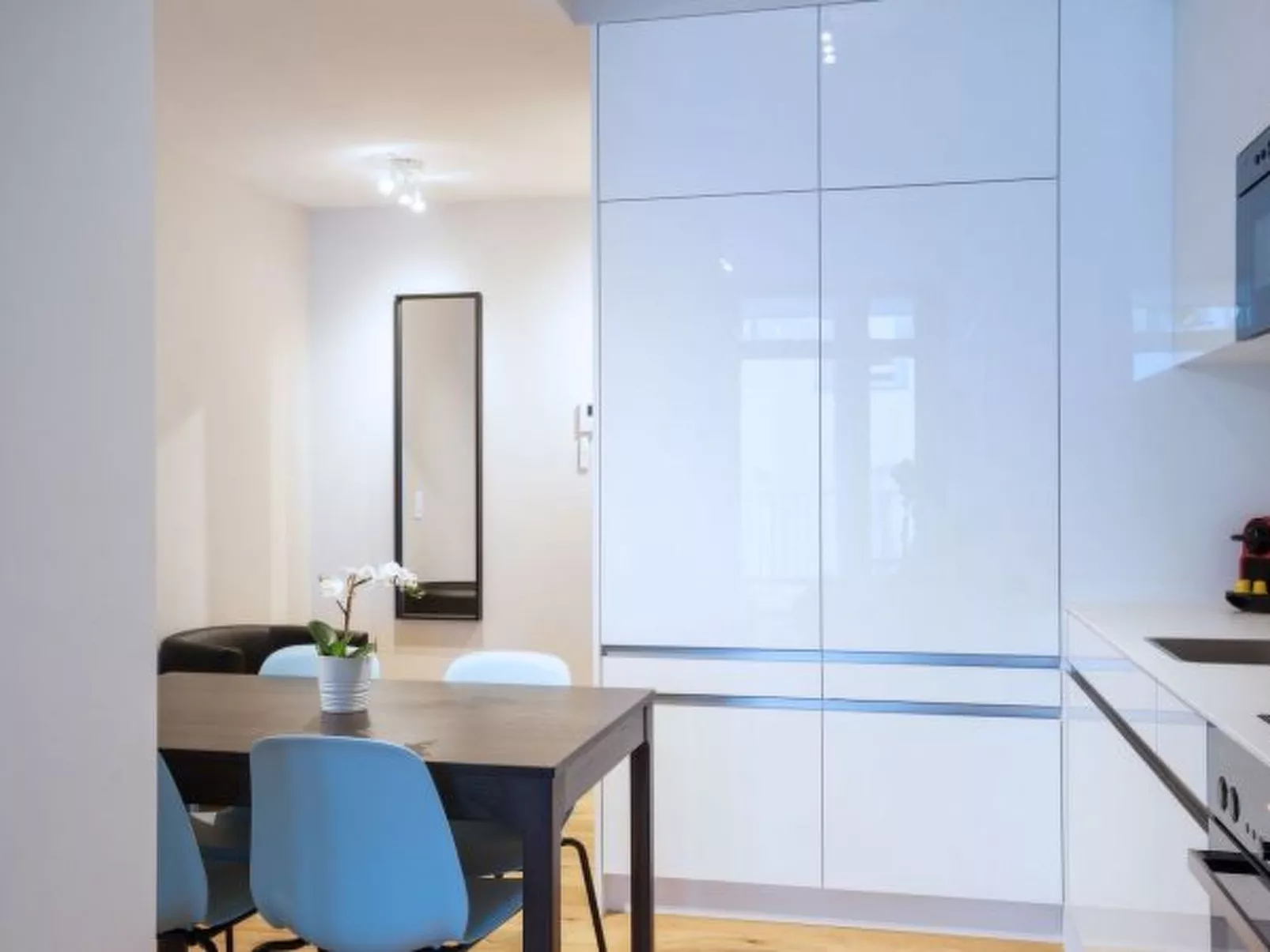 BS Miró II - Marktplatz HITrental Apartment - Binnen