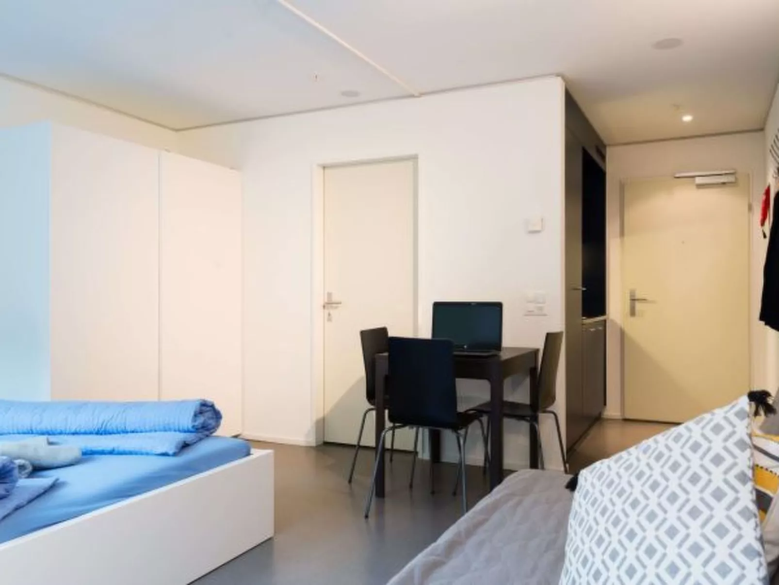 LU KKL III - Allmend HITrental Apartment - Binnen