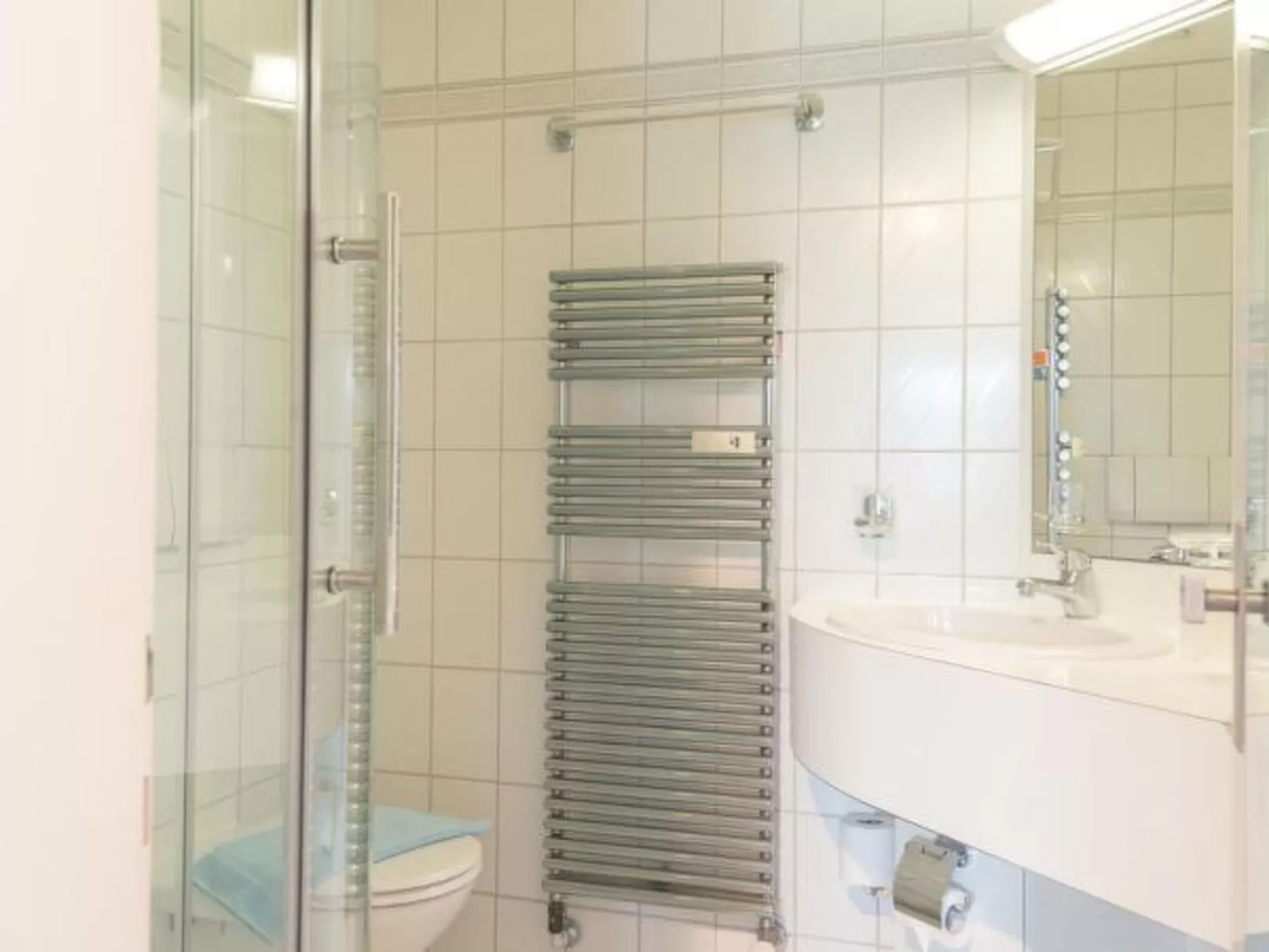 LU Saturn lll - Chapel Bridge HITrental Apartment - Binnen