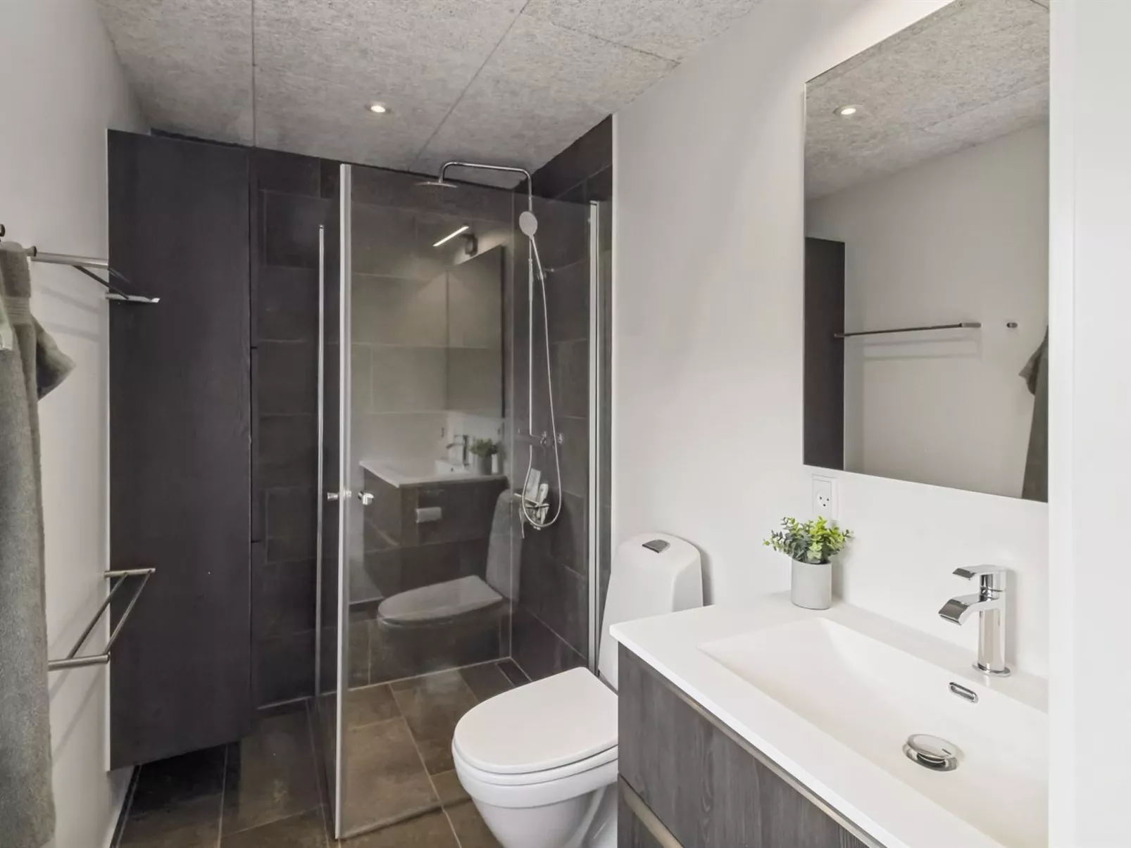 "Milan" - 20km from the sea - Binnen