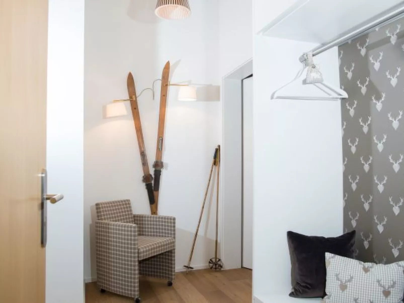 Moderne Ferienwohnung Scalottas Lenzerheide - Binnen