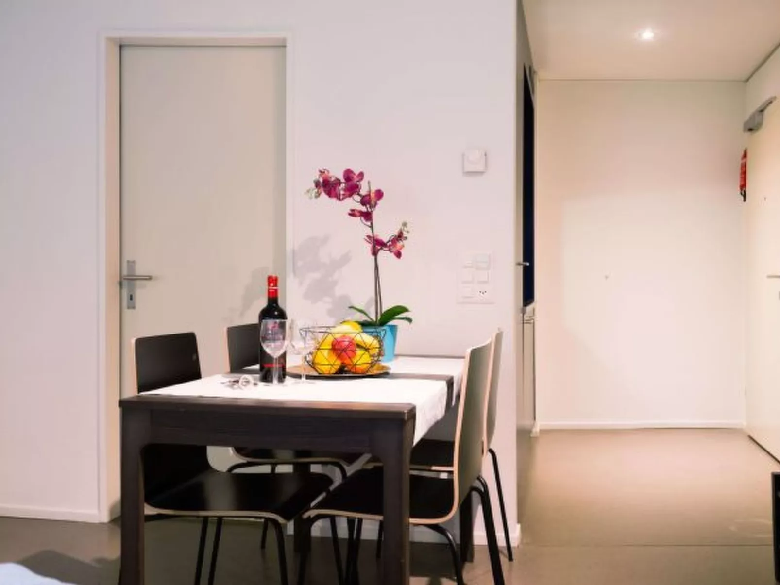 LU Schatzturm I - Allmend HITrental Apartment - Binnen