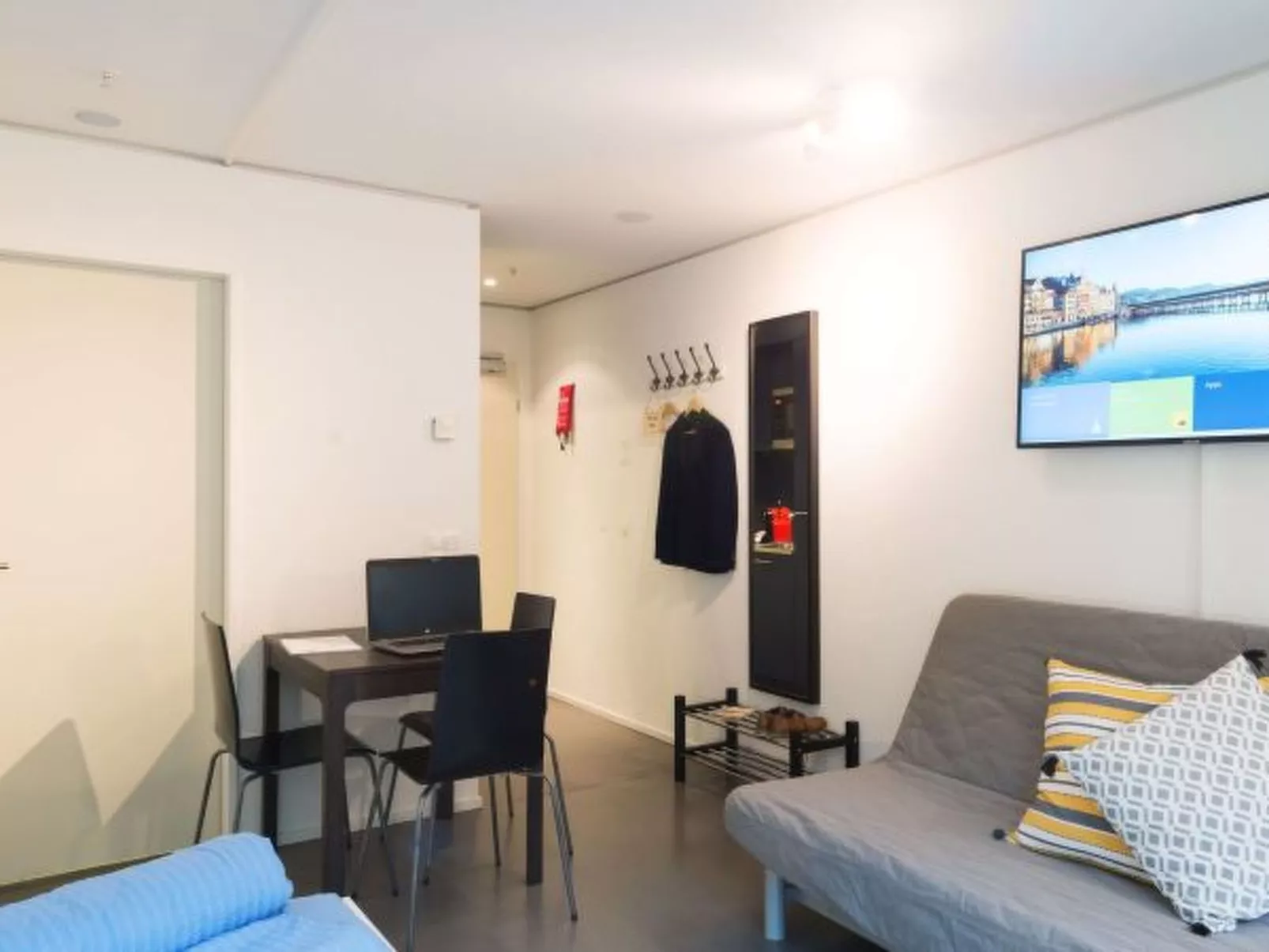 LU Bourbaki II - Allmend HITrental Apartment - Binnen