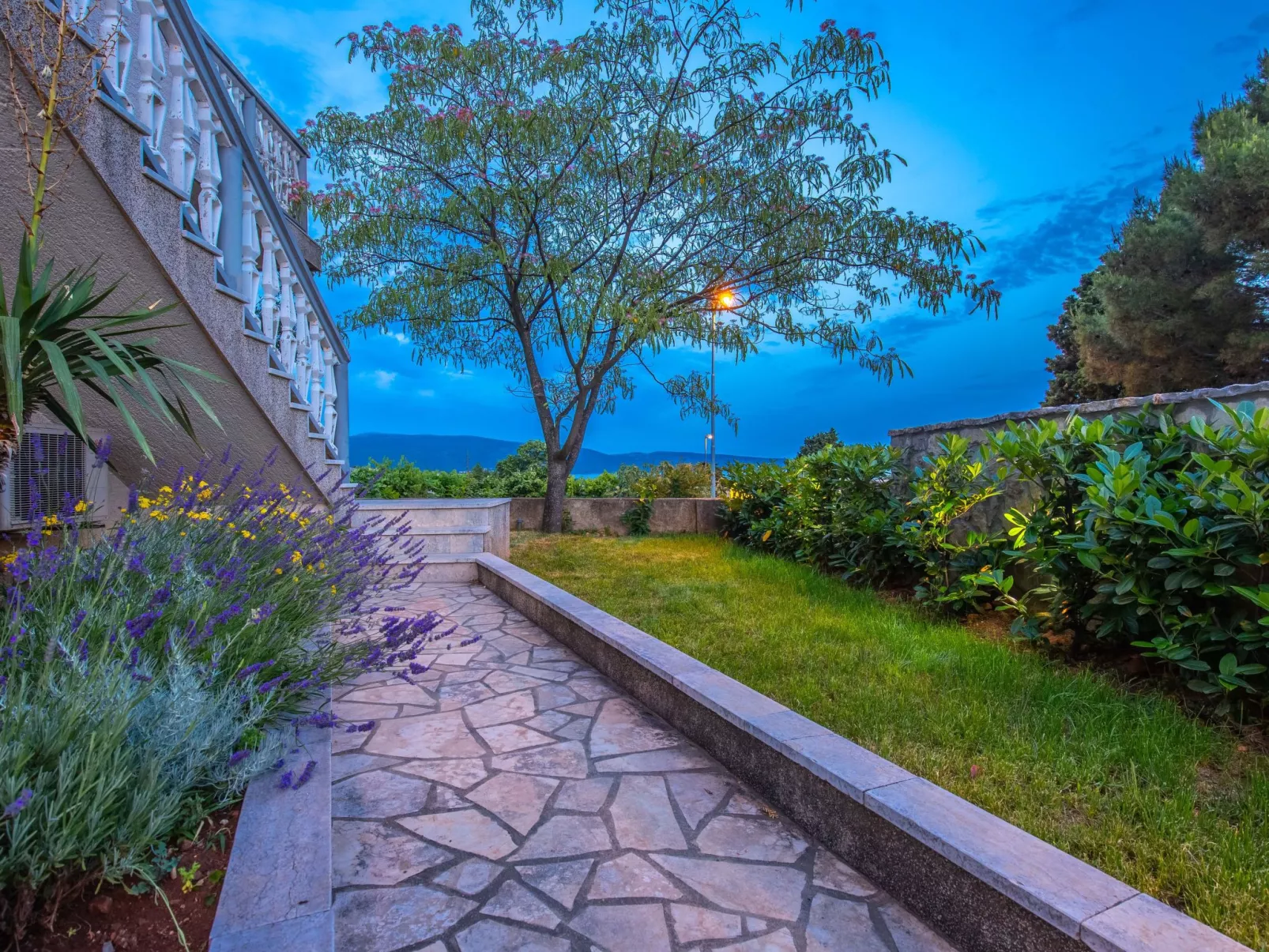 Geräumige Wohnung in Krk mit Garten und Terrasse - Image-tags.info