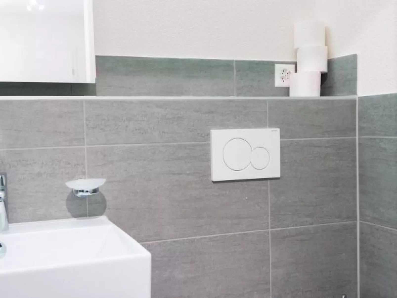 ZH Jaguar - Altstetten HITrental Apartment - Binnen