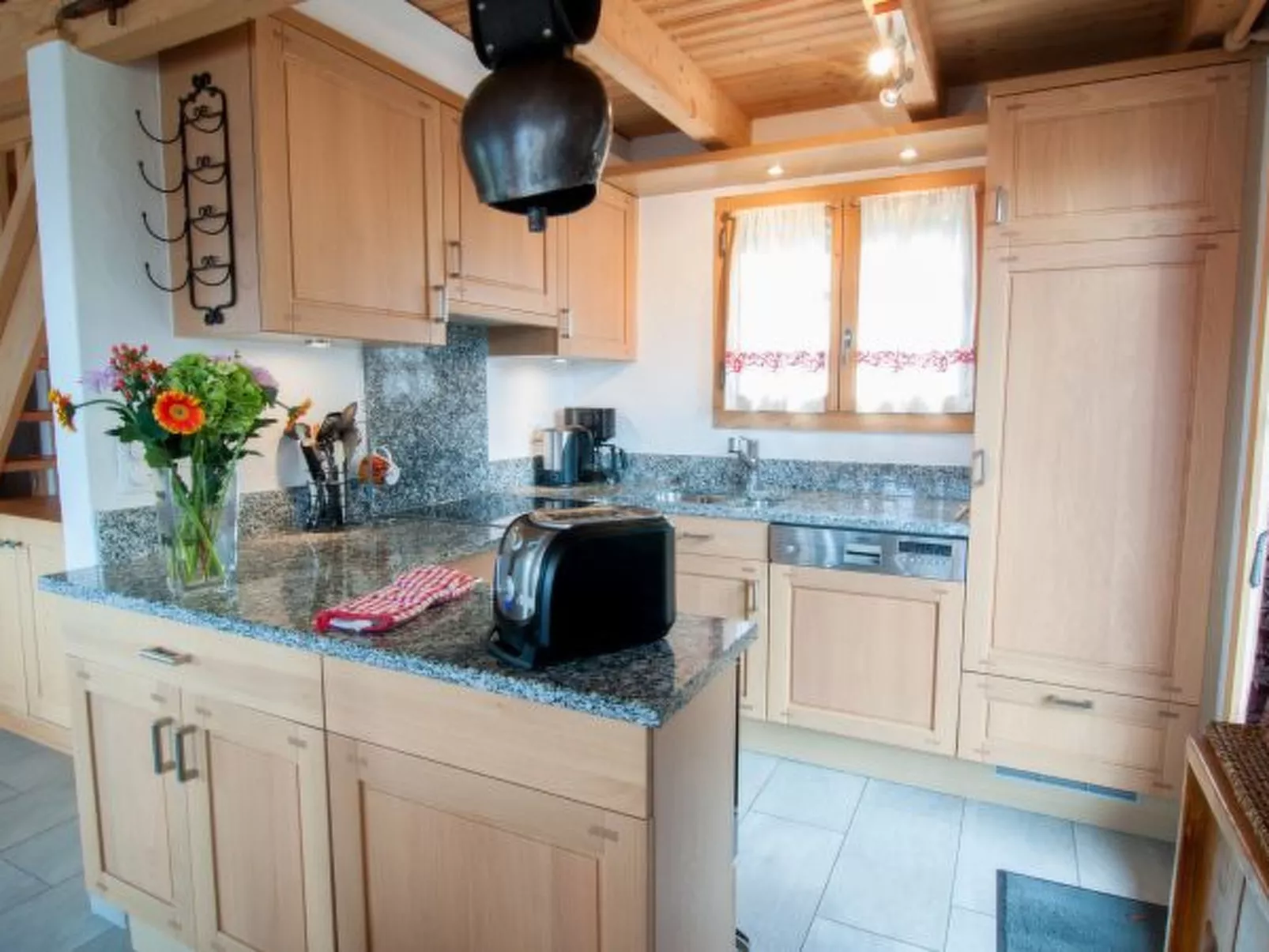 Chalet Lisa, ski-in/out, accessible by car - Binnen