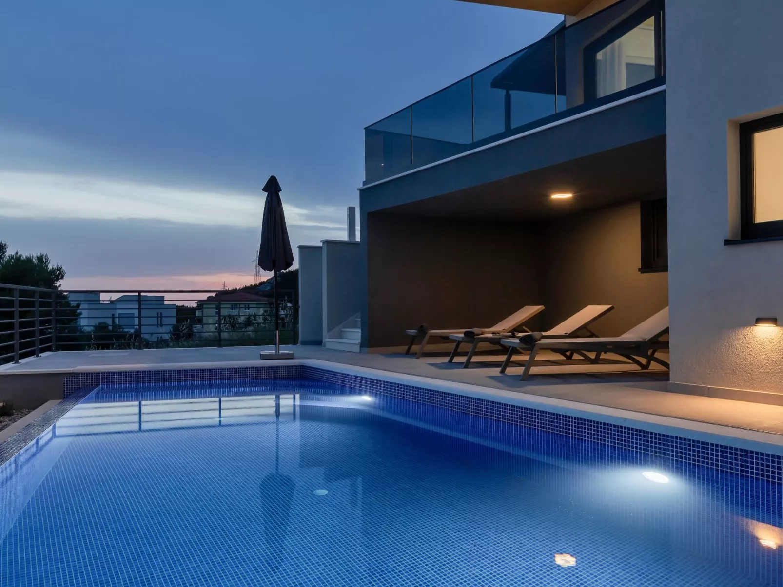 Villa Vip in Makarska mit beheiztem Pool und 4 Schafzimmern - Image-tags.info