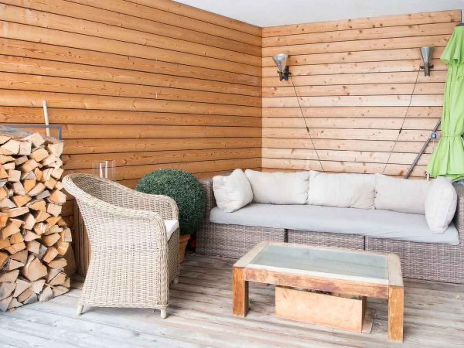 Valmala für 5 Personen und einem Familienhund mit eingezäuntem Garten - Binnen