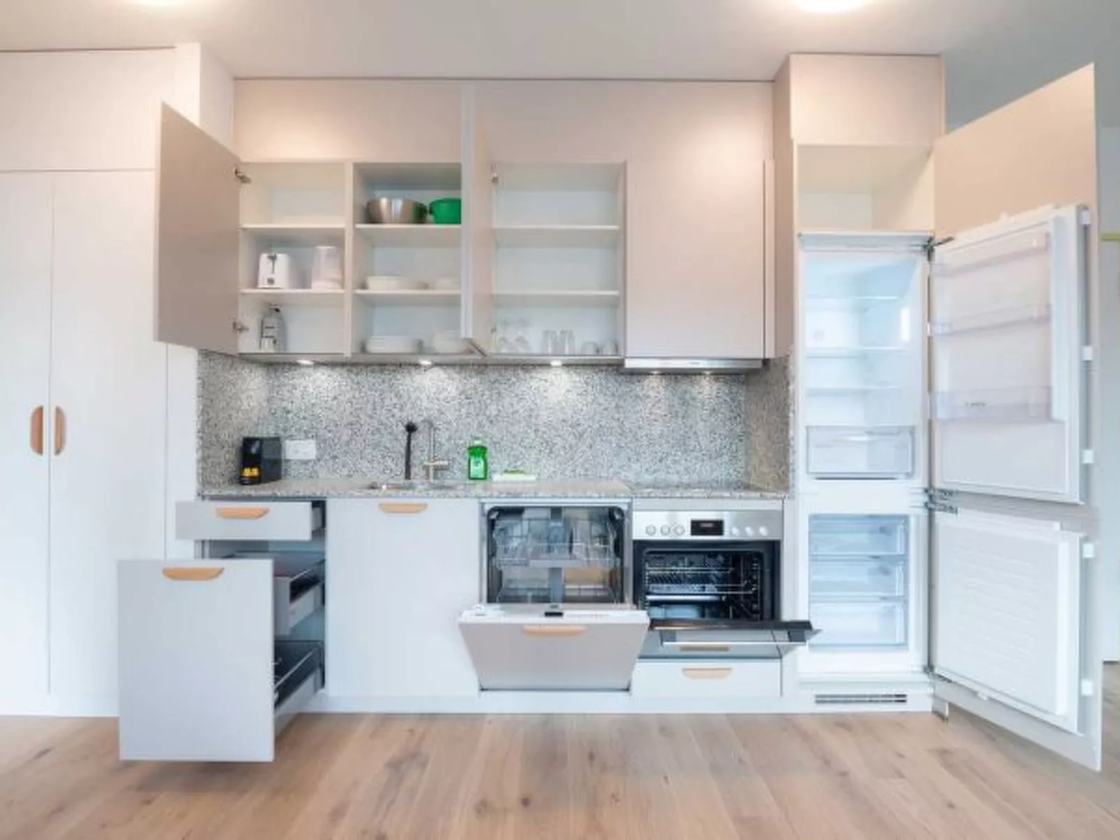 ZH Yellow 4- Letzigrund HITrental Apartment - Binnen