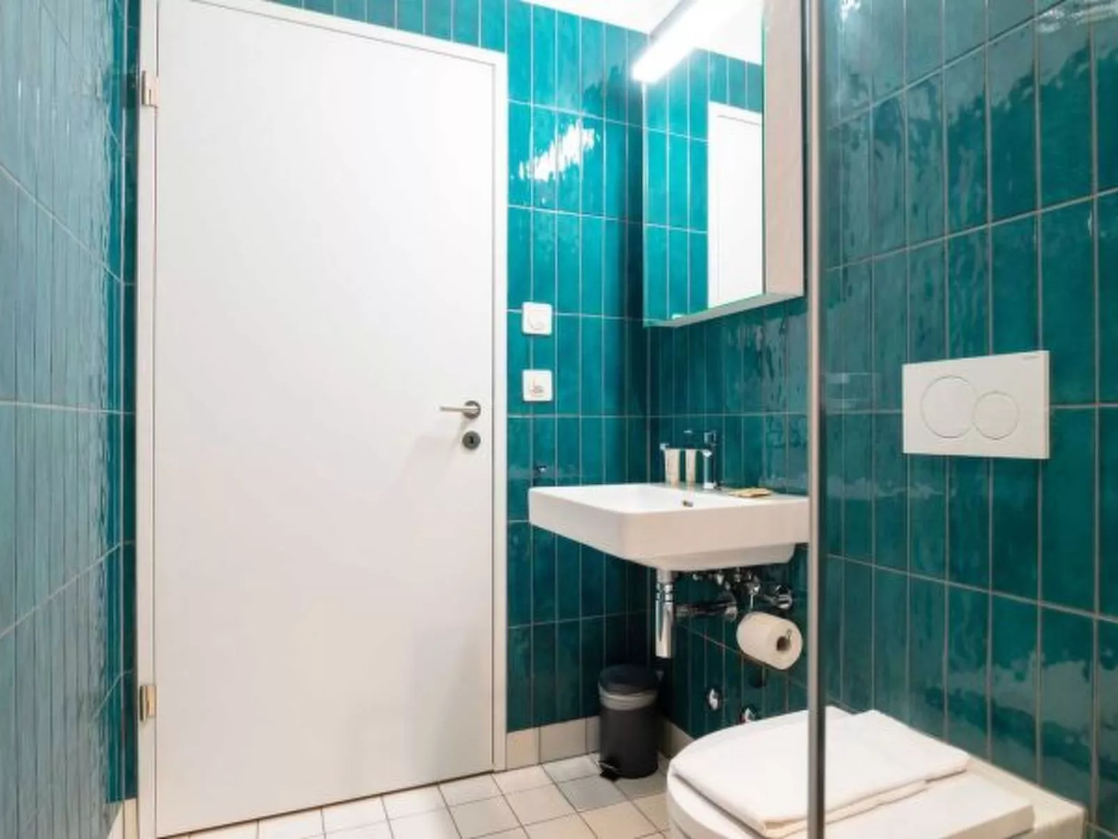 ZH Red 5 - Letzigrund HITrental Apartment - Binnen