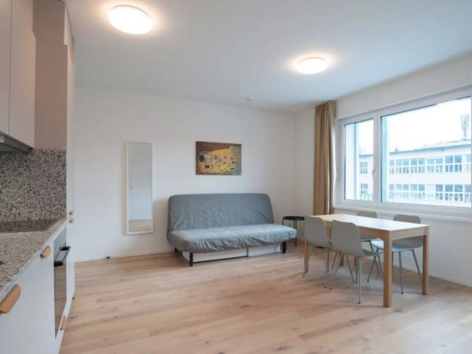 ZH Yellow 5 - Letzigrund HITrental Apartment - Binnen