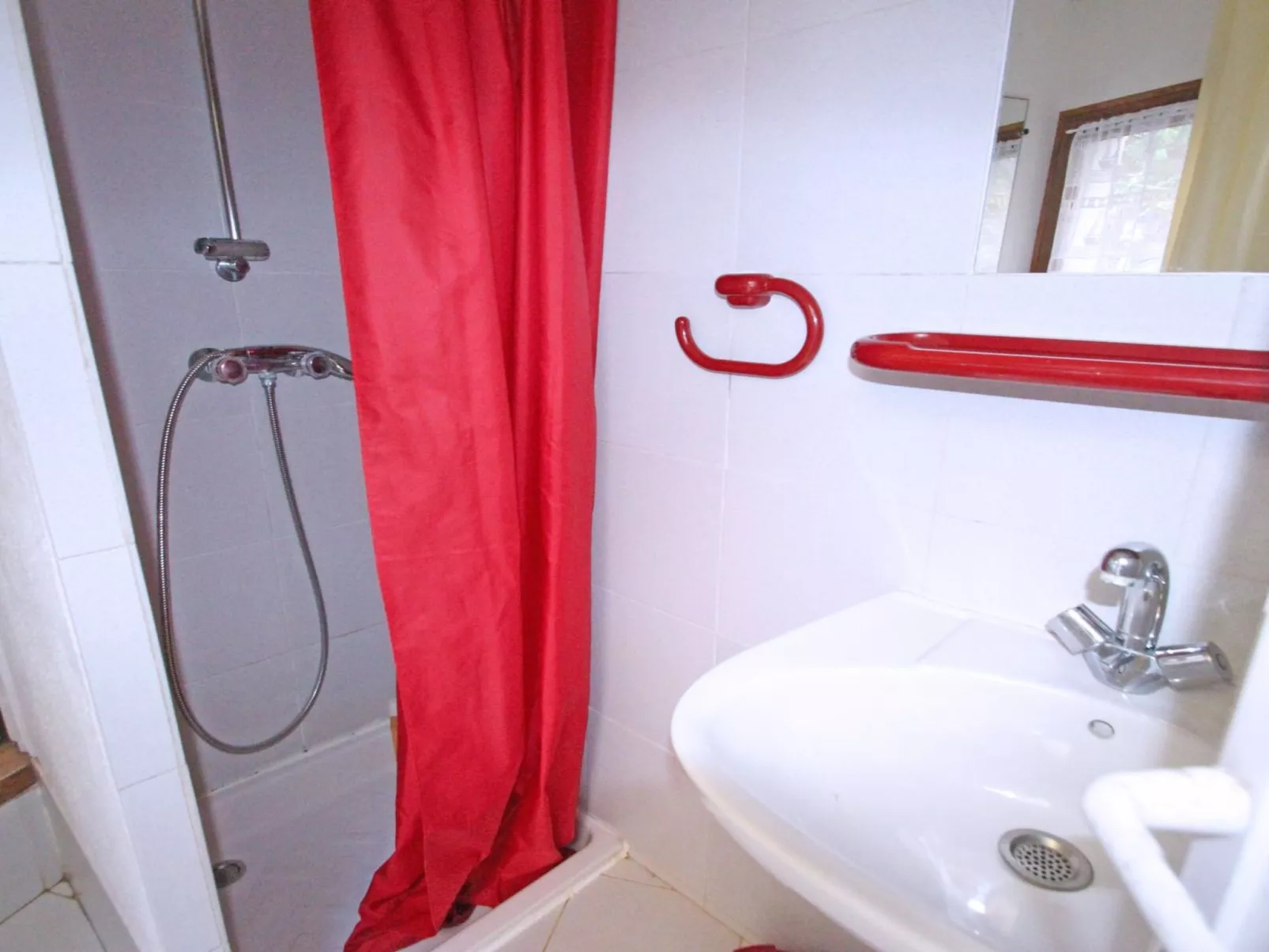 Le Bateau - 4 Personen - Füße im Wasser - Strand - Binnen