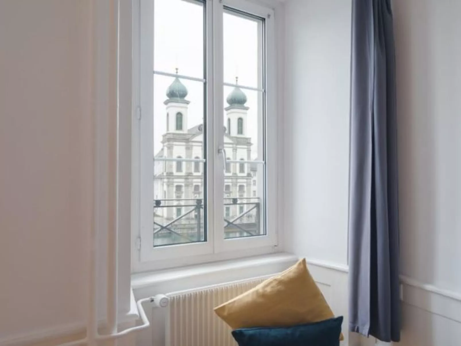 LU Jupiter ll - Chapel Bridge HITrental Apartment - Binnen