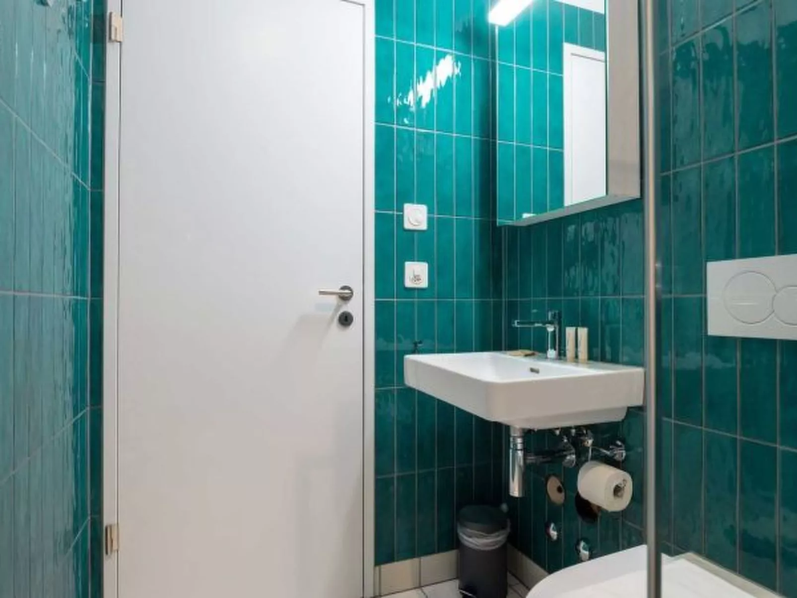 ZH Blue 3 - Letzigrund HITrental Apartment - Binnen