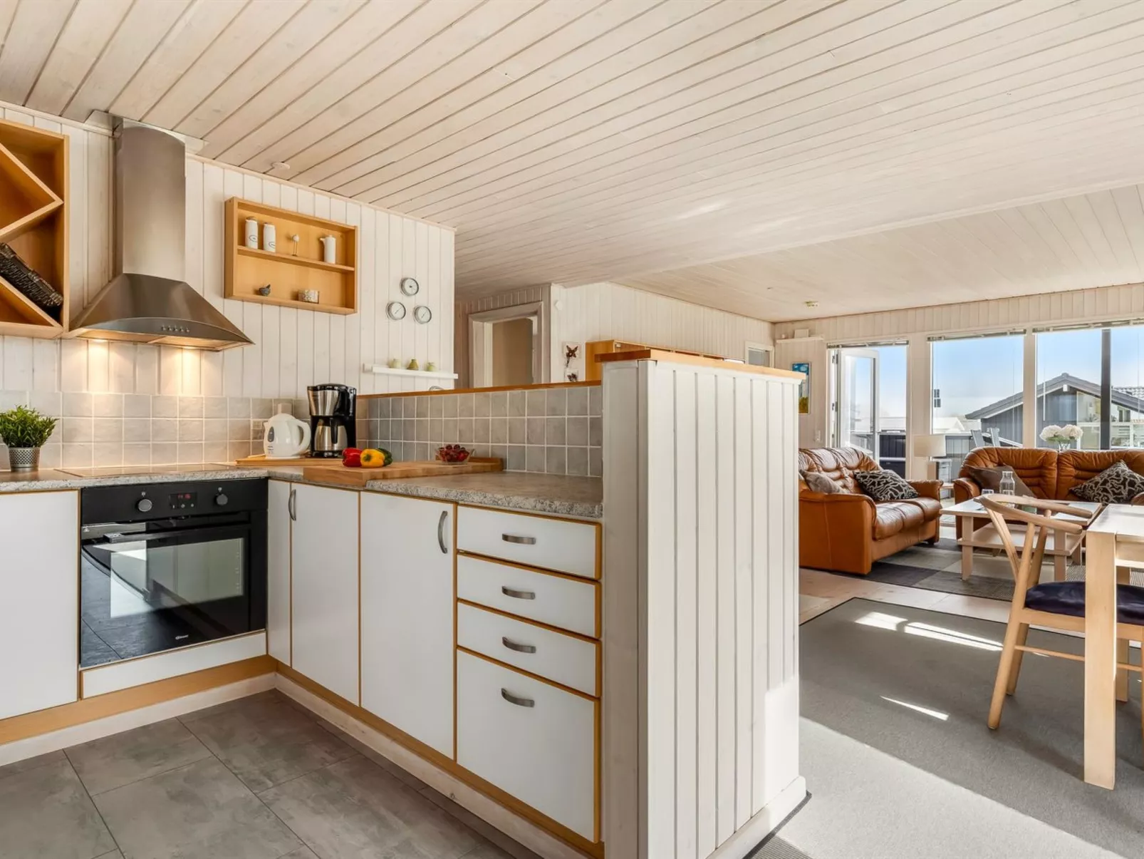 "Danail" - 250m from the sea - Binnen