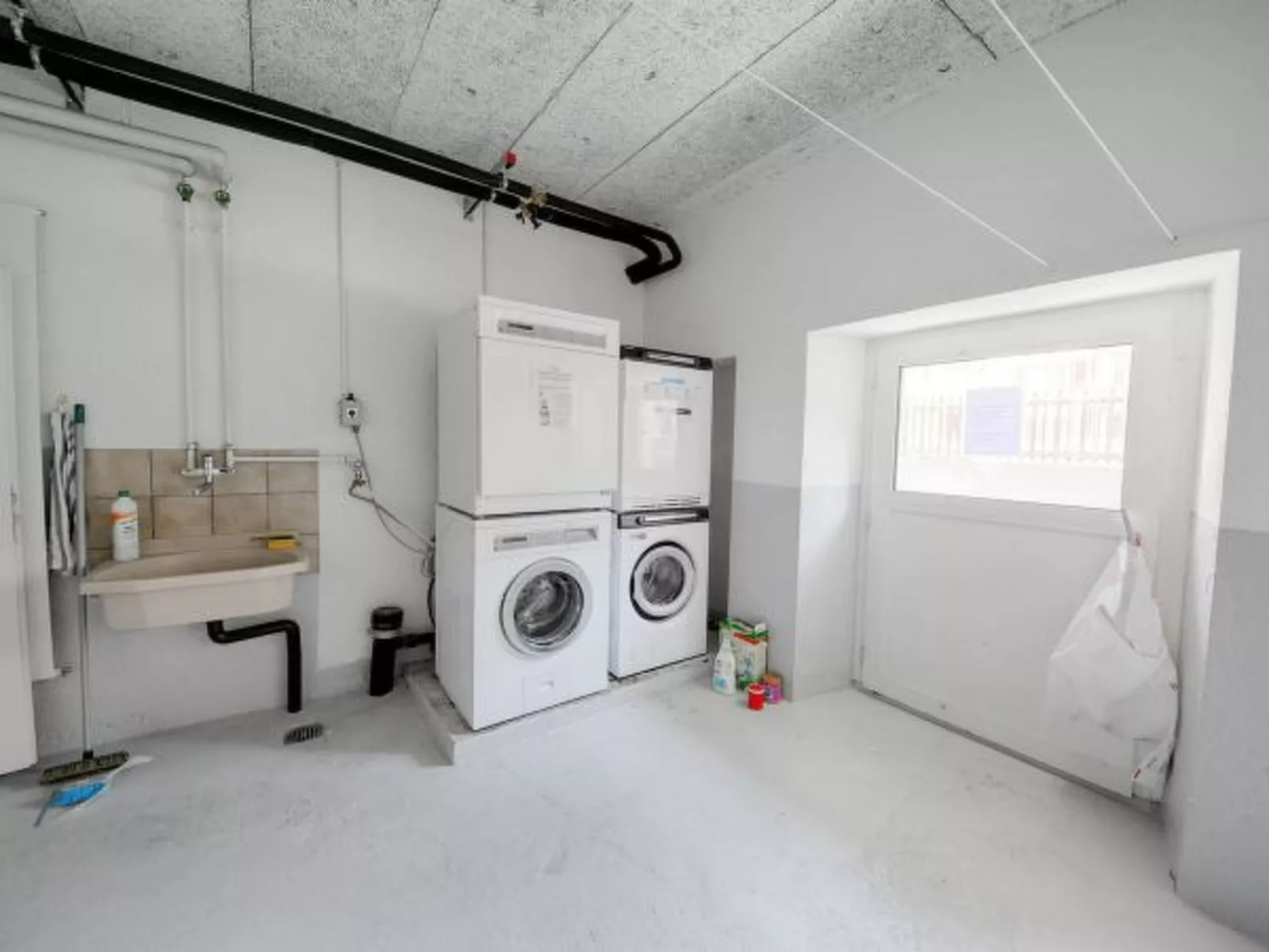 ZH Strawberry - Oerlikon HITrental Apartment - Binnen