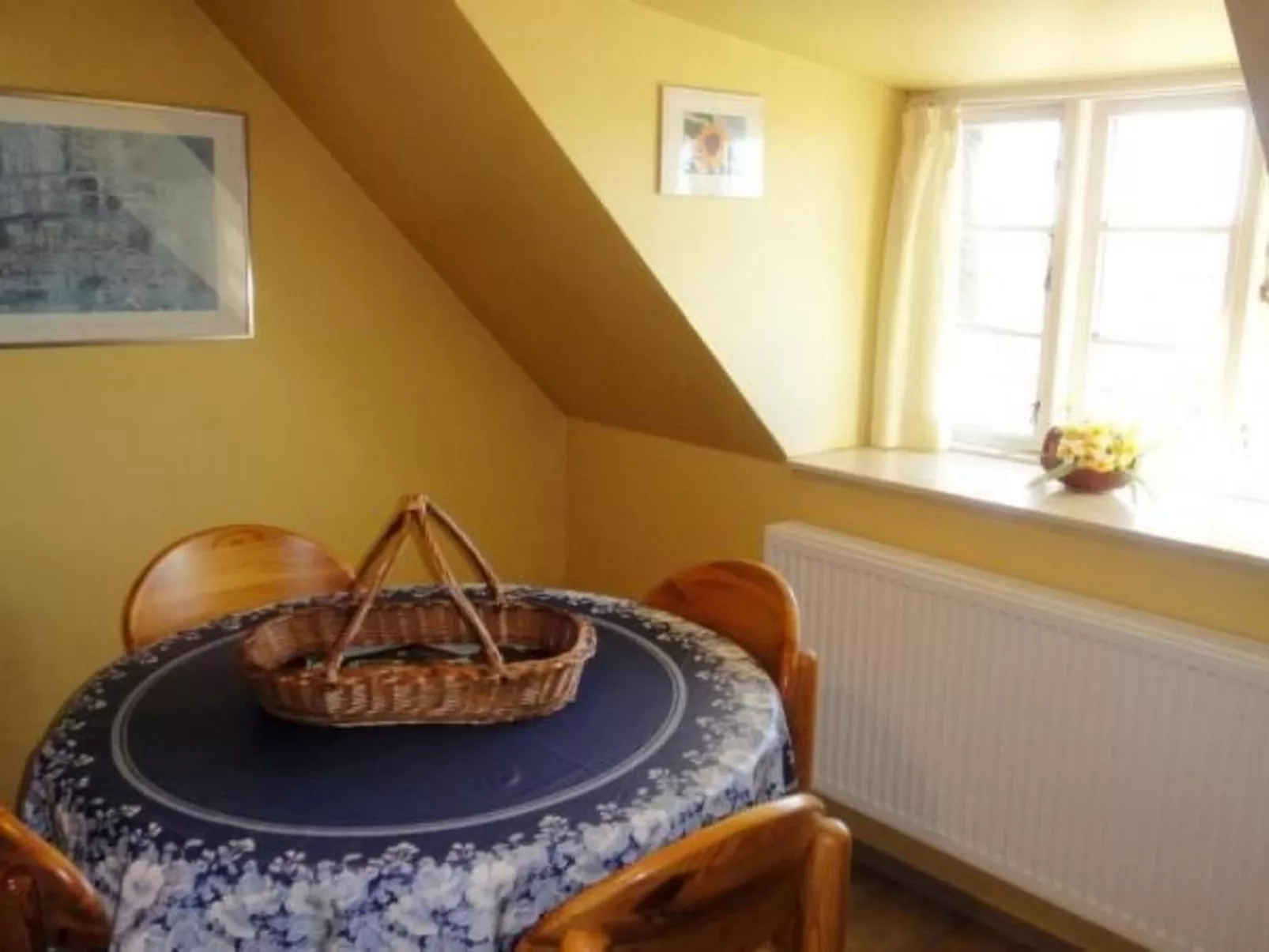 Wohnung in einem reetgedeckten Friesenhaus aus dem Jahr 1860 - Binnen