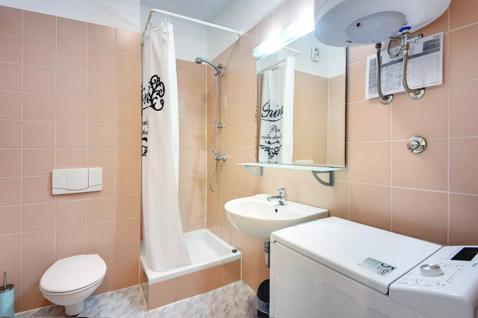Anna 7 - Badkamer