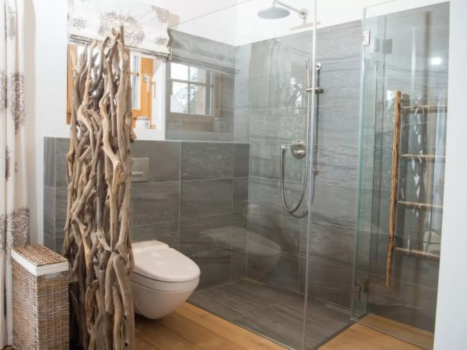 Moderne Ferienwohnung Scalottas Lenzerheide - Binnen